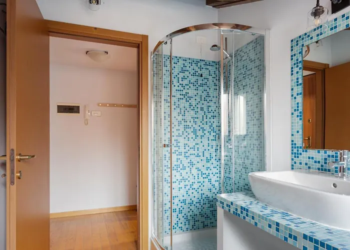 Hostmate - - Farini - Isola Διαμέρισμα *