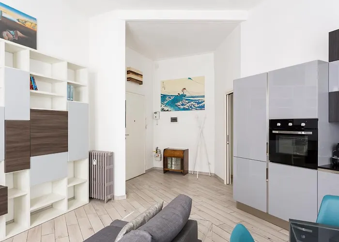 Spacious Retreat Steps From Lambrate Metro- Via Pacini Lägenhet Milano