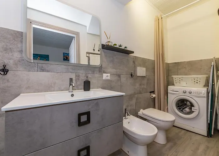 Art Design - Center Lejlighed Milano