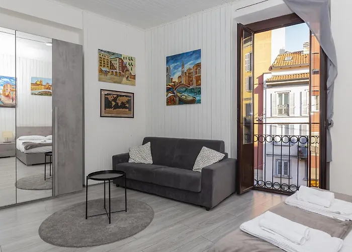 Art Design - Center * Milano