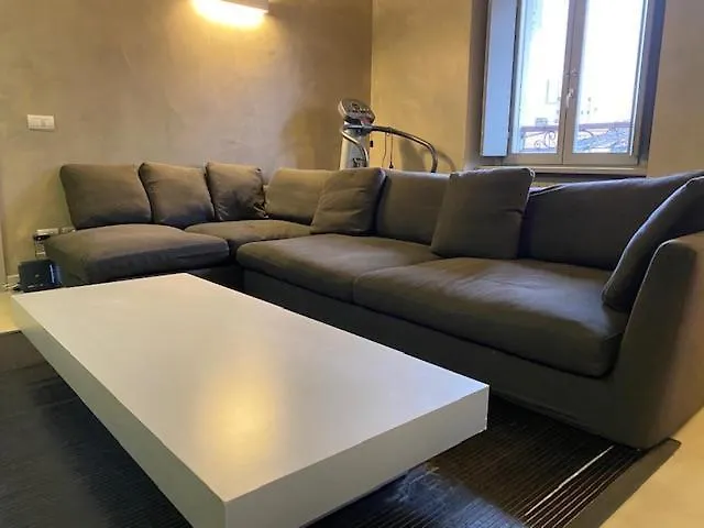 Spacious & Elegant Near Corso Como - Maroncelli Milan