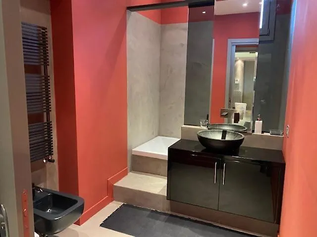 Spacious & Elegant Near Corso Como - Maroncelli Milan