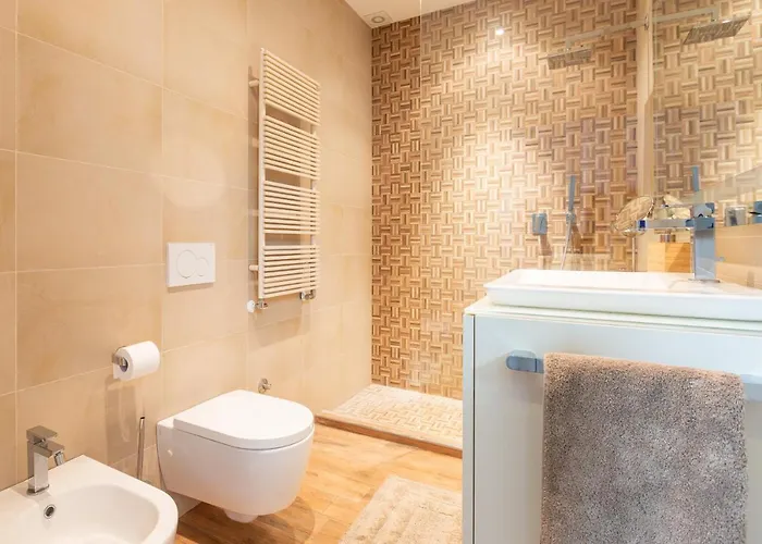 Easytopstay - Tricolore Modern And Cozy *