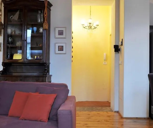 Splendid Housing Lägenhet