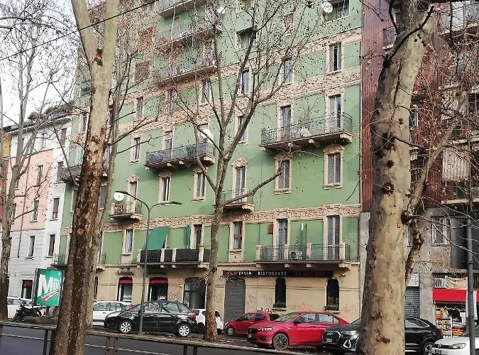 Al 32 * Милан