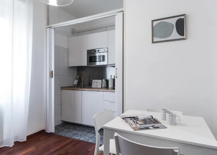 Italianway Easy - Col Di Lana 6 A C * Μιλάνο