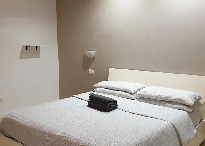 Con Due Da Letto Max 8 Persone Maciacchini Wi Fi Gratuito Moderno Bella Vista Nuova Gestione Mediolan