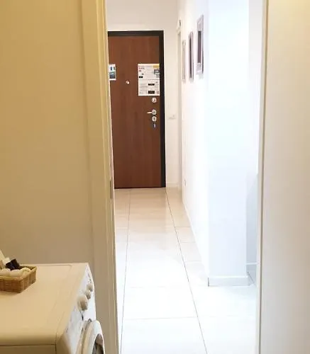 Apartament Con Due Da Letto Max 8 Persone Maciacchini Wi Fi Gratuito Moderno Bella Vista Nuova Gestione Mediolan