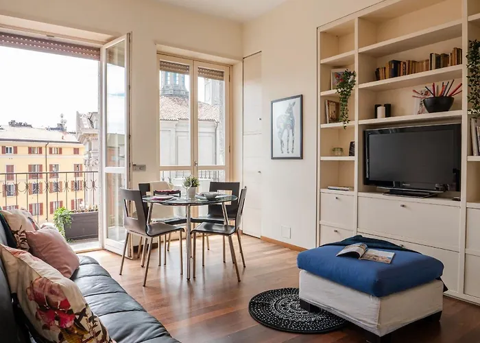 Apartment The Rent - Bright Two-bedroom In De Amicis Mailand