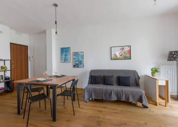 Guesthost - Life & Mico Cosy And Functional 公寓