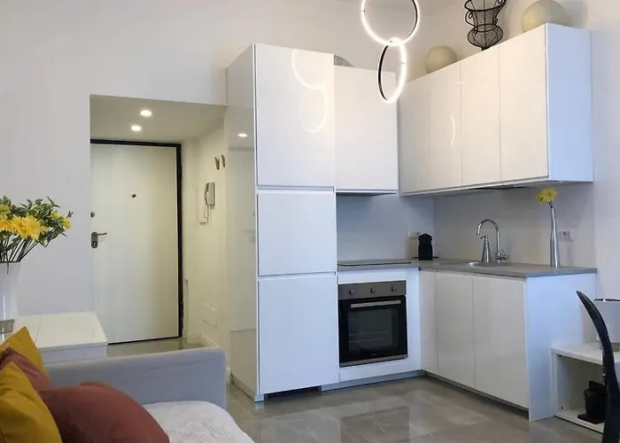 公寓 Casa Alberto Da Giussano, Elegante Bilocale In Centro Con Balcone Sul Parco *