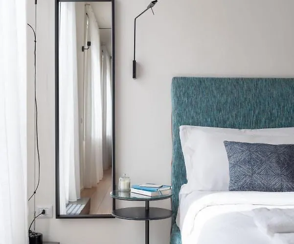 Bmore Duomo - Luxury Near Duomo Apart Otel