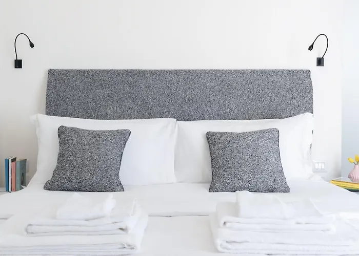 Aparthotel Bmore Duomo - Luxury Near Duomo Milán