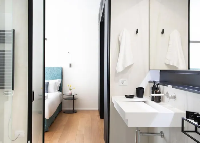 Bmore Duomo - Luxury Near Duomo Apart Otel 4*