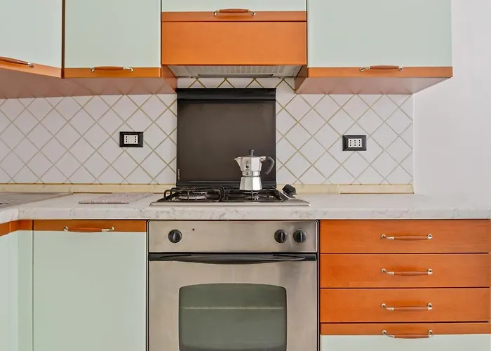 Guesthost - Stazione Cozy And Functional Flat *