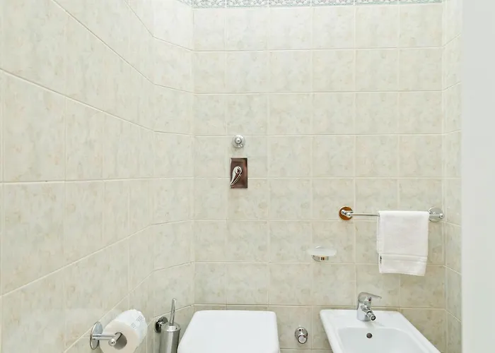 Guesthost - Stazione Cozy And Functional Flat *