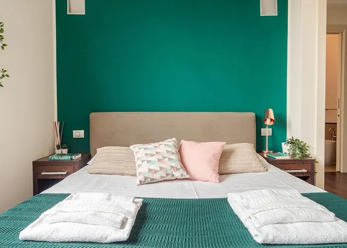 شقة The Rent - Bright Two-bedroom In De Amicis ميلان