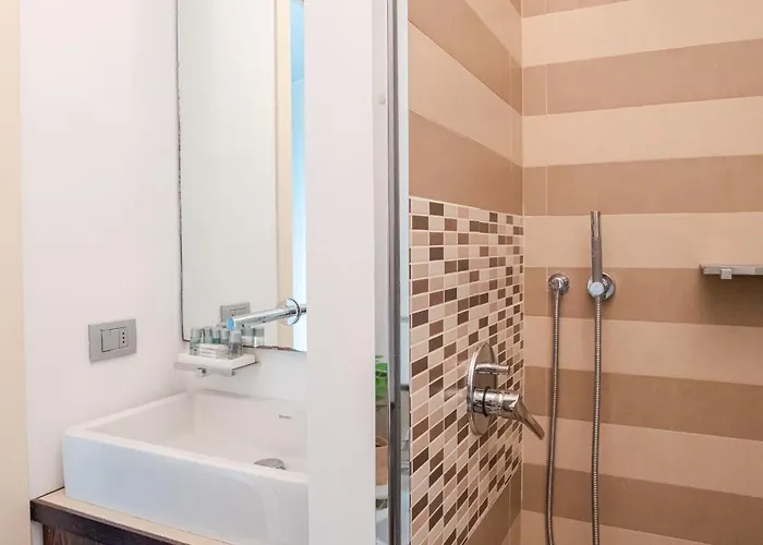 The Rent - Bright Two-bedroom In De Amicis דירה מילאנו