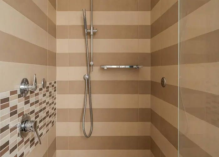 The Rent - Bright Two-bedroom In De Amicis ميلان