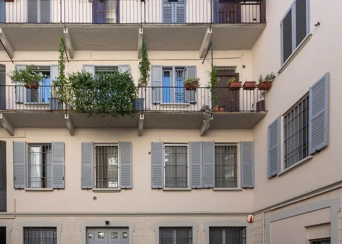 Апартаменты Easytopstay - Tricolore Modern And Cozy Милан