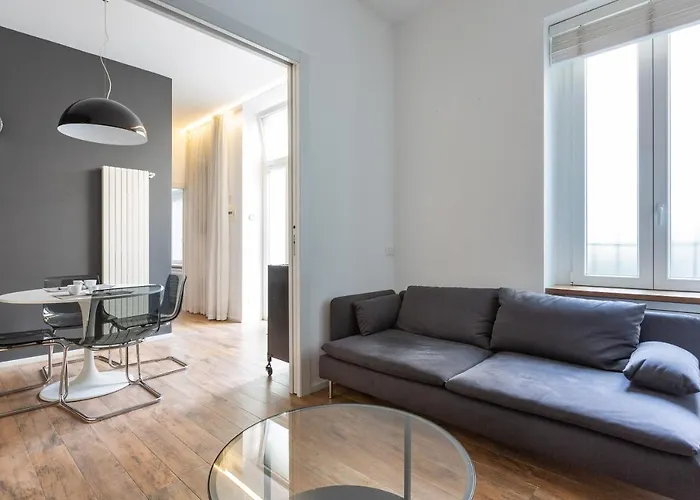 Easytopstay - Tricolore Modern And Cozy Милан