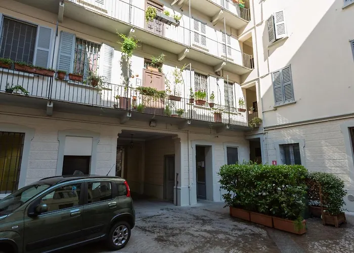 Апартаменты Easytopstay - Tricolore Modern And Cozy *