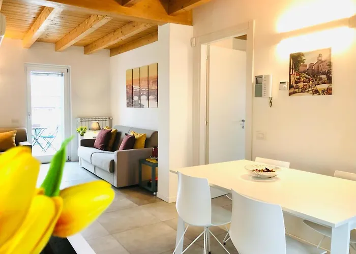 Stepandgo Navigli 밀라노