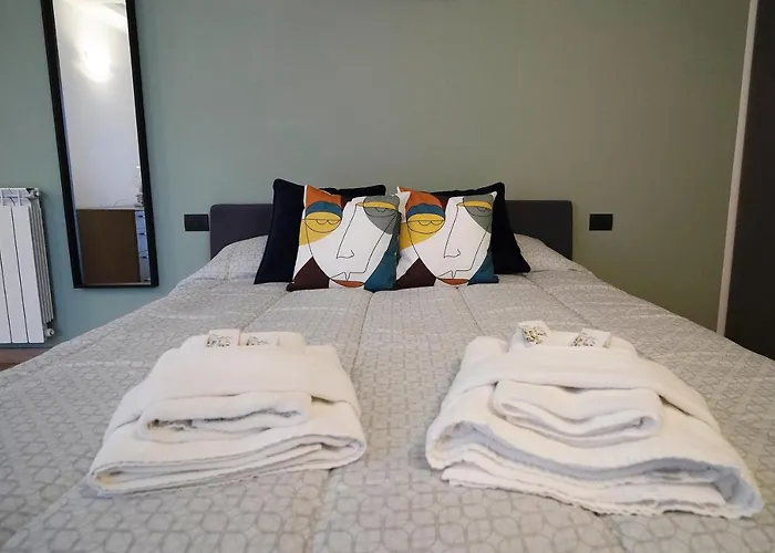 Rentopolis - Palazzo Candiani * Mailand