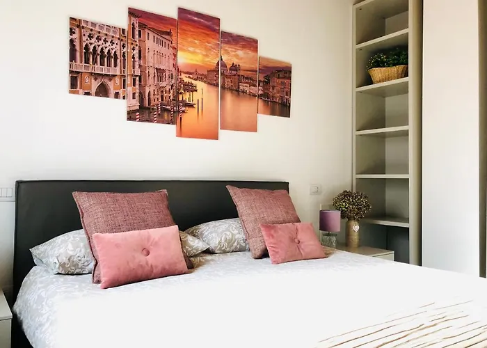 Stepandgo Navigli 밀라노