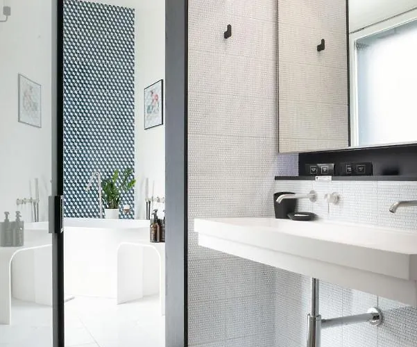 Apart Otel Bmore Duomo - Luxury Near Duomo Milano