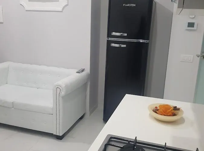 Black & White * Μιλάνο