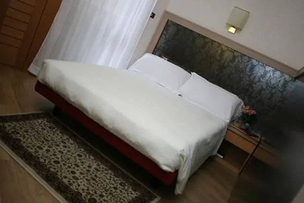Hotel Just Mediolan