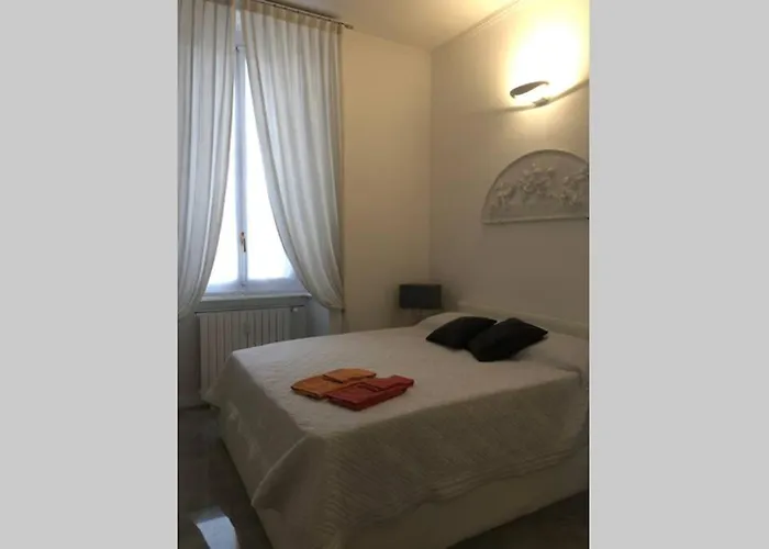 Casa Alberto Da Giussano, Elegante Bilocale In Centro Con Balcone Sul Parco