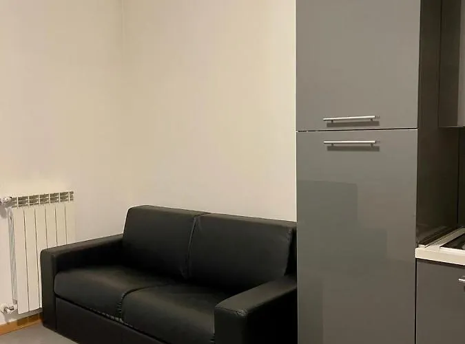 Easy - And Navigli Milano