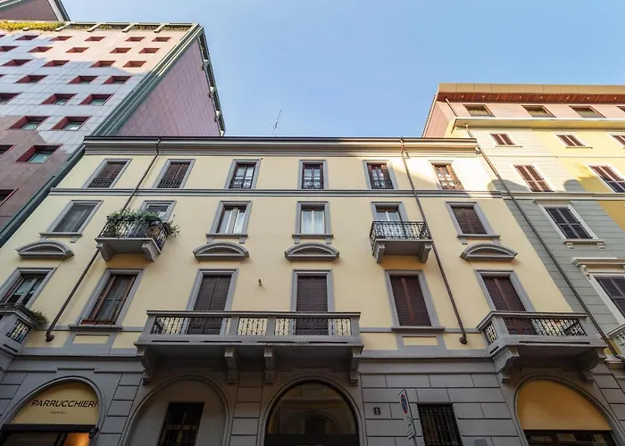 Guesthost - Porta Venezia Modern Loft - The Door *