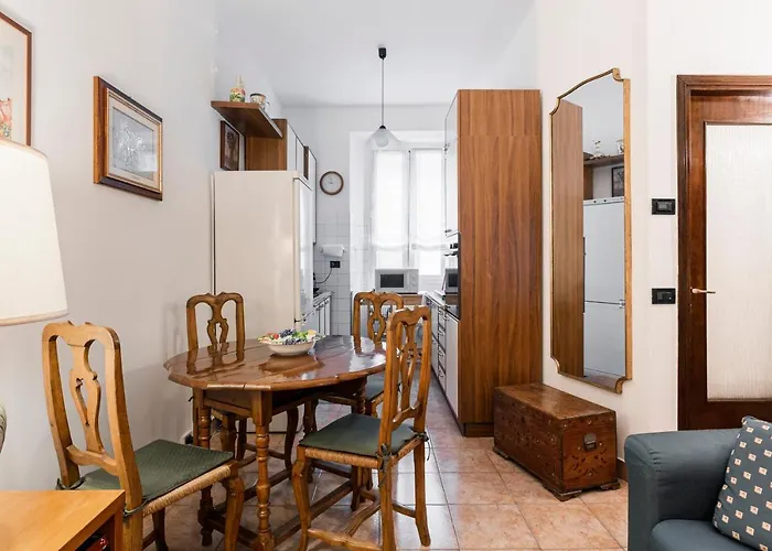 Hostmate - - Via Rovereto * Milán