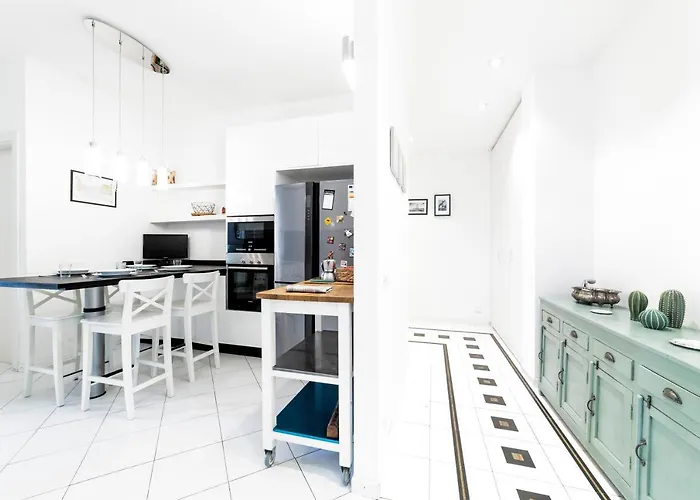 Loreto Elegant Flat