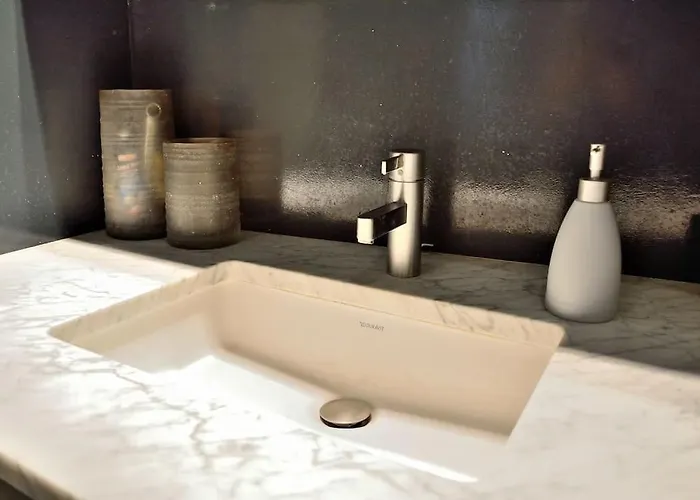 Youhosty - Del Lauro 6 * Milaan