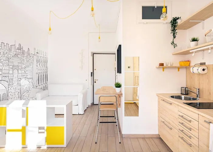 A Yellow Touch - Modern In Isola Milano