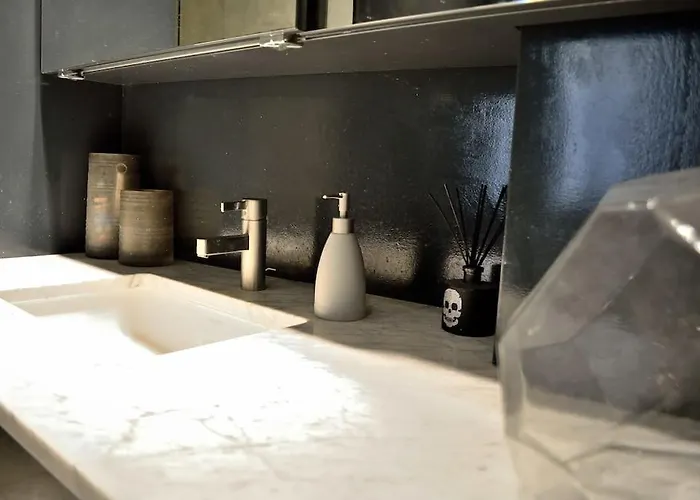 Youhosty - Del Lauro 6