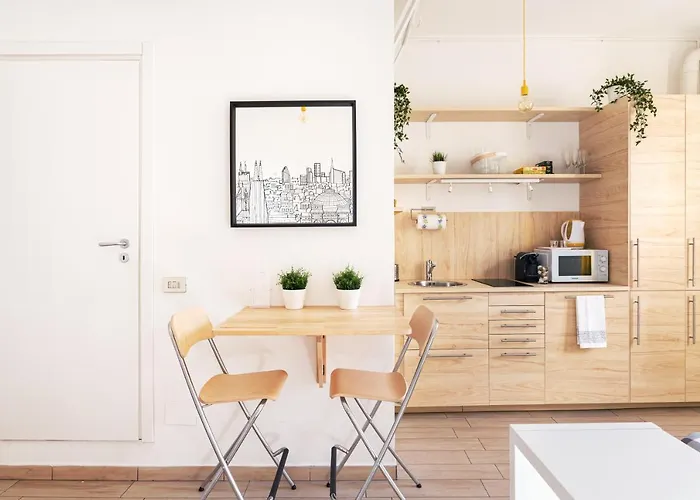 A Yellow Touch - Modern In Isola Apartamento