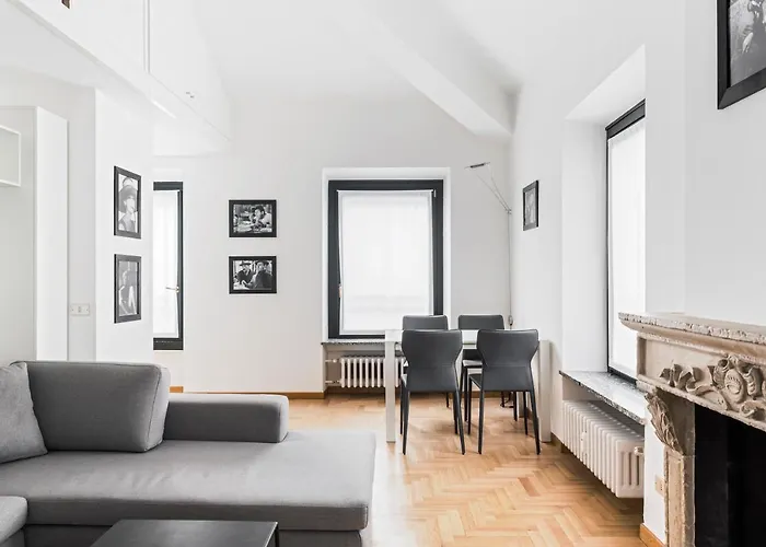 Apartment Hostmate - - Vicolo Fiori - Brera