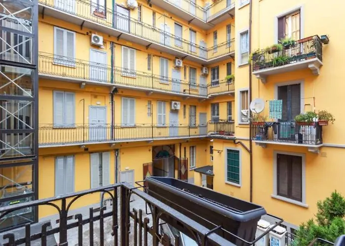 Isola And Zara Comfortable Apartmán Milán