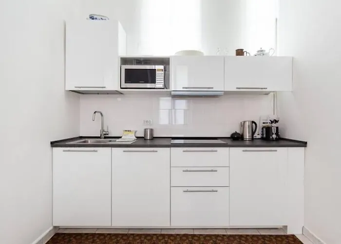 Isola And Zara Comfortable