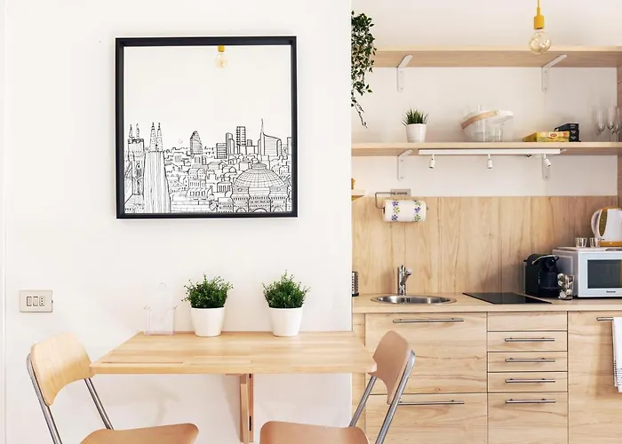 A Yellow Touch - Modern In Isola