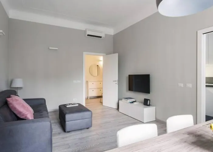 Citta Studi Bright And Stylish Flat With Balcony アパート *