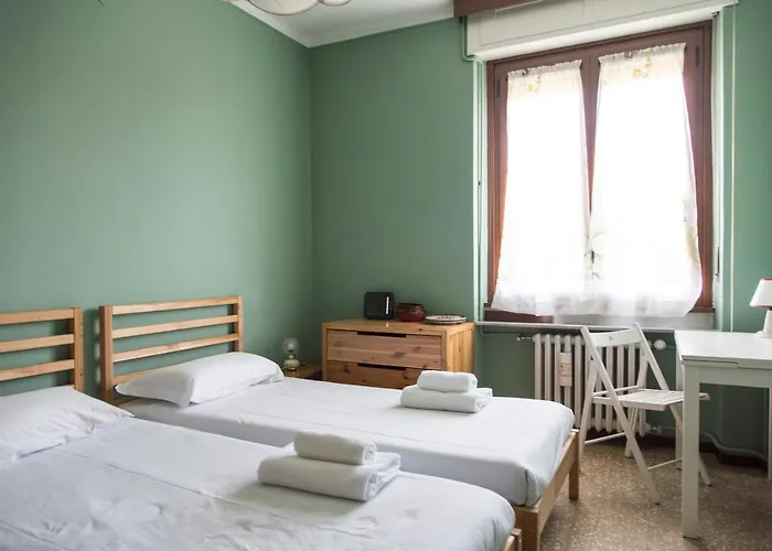 Youhosty - Suzzani 269 Μιλάνο