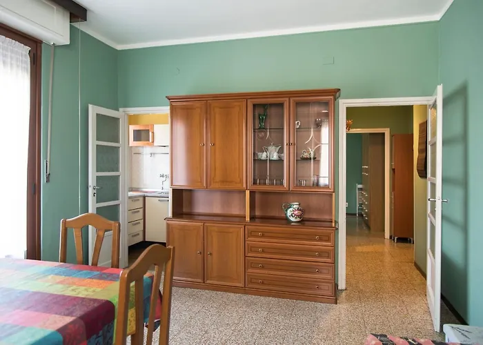 Youhosty - Suzzani 269 Μιλάνο