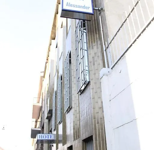 Hotell Alessander 2*