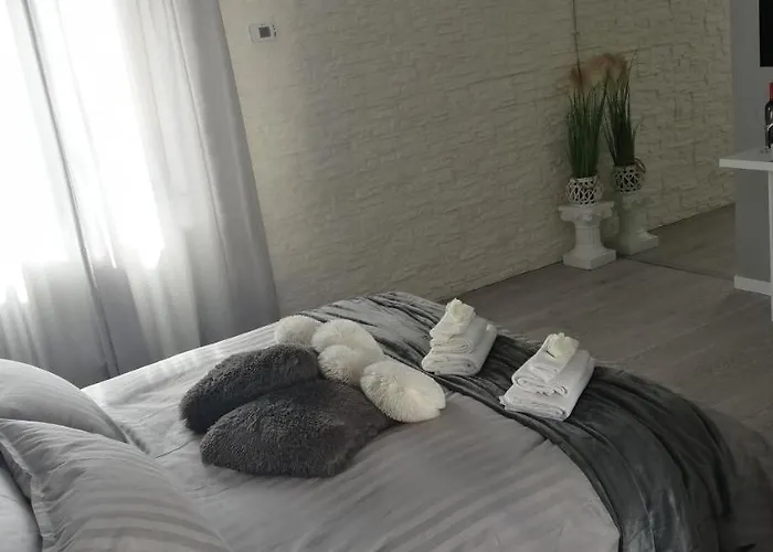 Center Porta Romana Couette-café